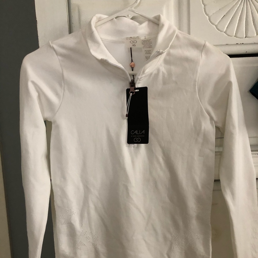 White 1/4 zip athletic fitted pullover